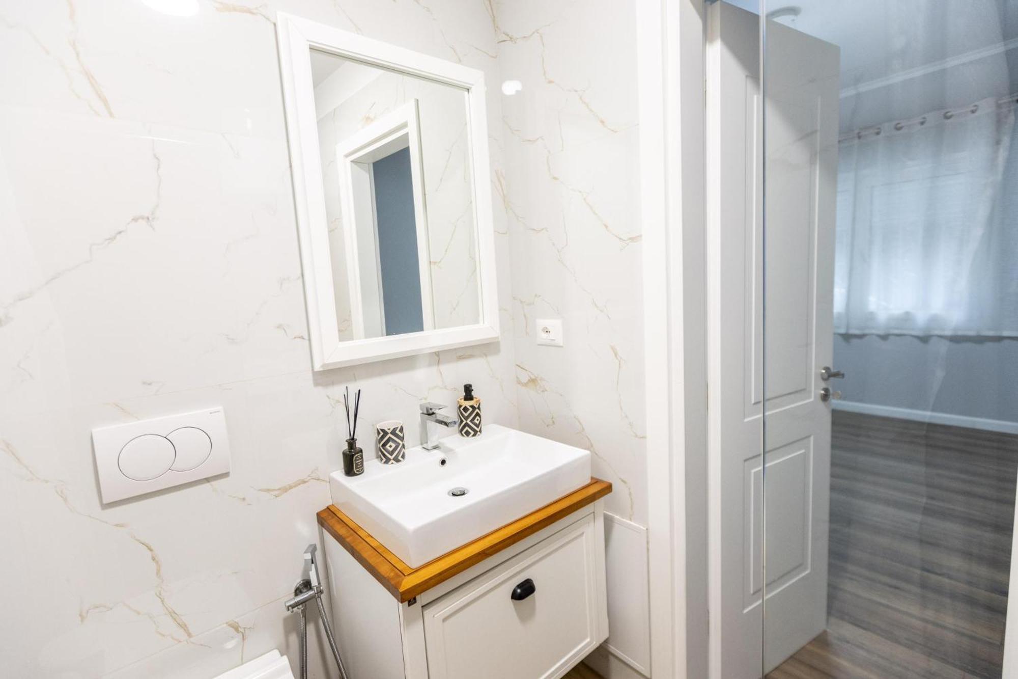 Eka Luxury Tirana